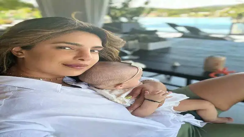 Priyanka Chopra enjoys quality time with daughter Malti!