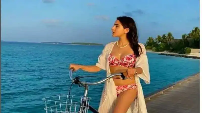 Sara Ali Khan: ‘Don’t get so tide down on work that you miss out on life’s beautiful waves’