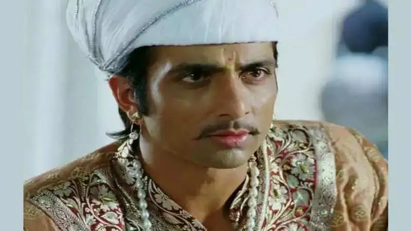 Sonu Sood remembers his mother on 15 years of ‘Jodhaa Akbar’