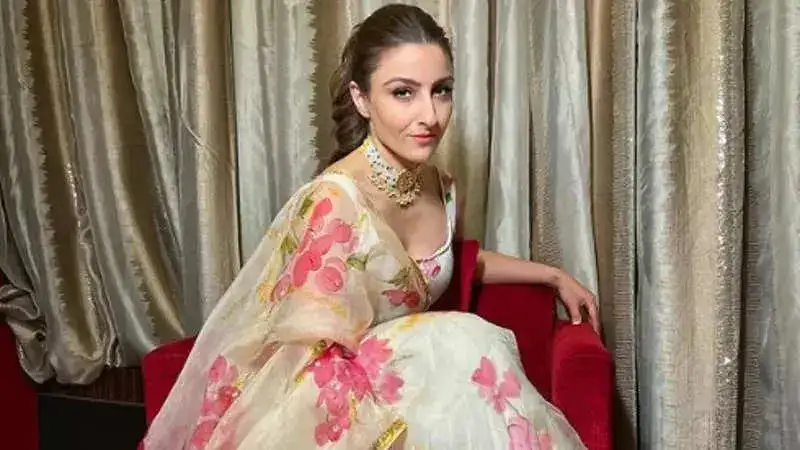 Soha Ali Khan shares adorable video of daughter Inaaya doing Puja as part of Navratri celebrations