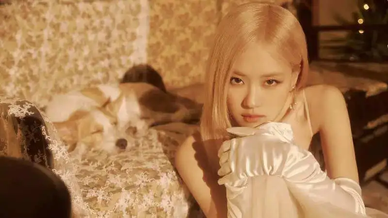 BLACKPINK's Rosé sparks health concerns after new video goes viral