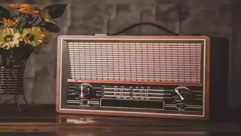 World Radio Day: History of the instrument and some iconic broadcasts