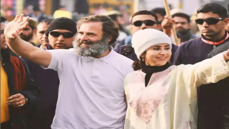 Urmila Matondkar joins Rahul Gandhi's Bharat Jodo Yatra in Jammu