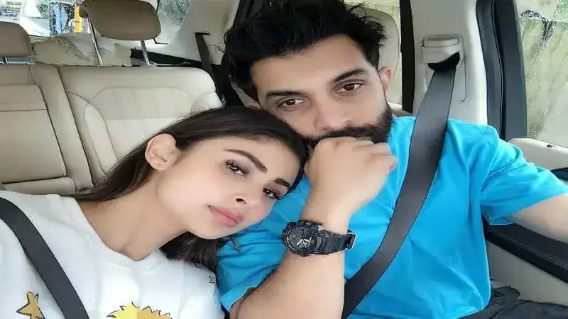 Mouni Roy shares health update as she returns home after 9 days of hospitalization