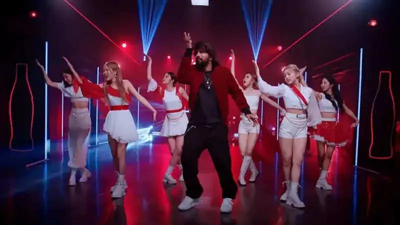 Allu Arjun has yet again impressed his fans by dancing with the K-Pop group TRI.BE!