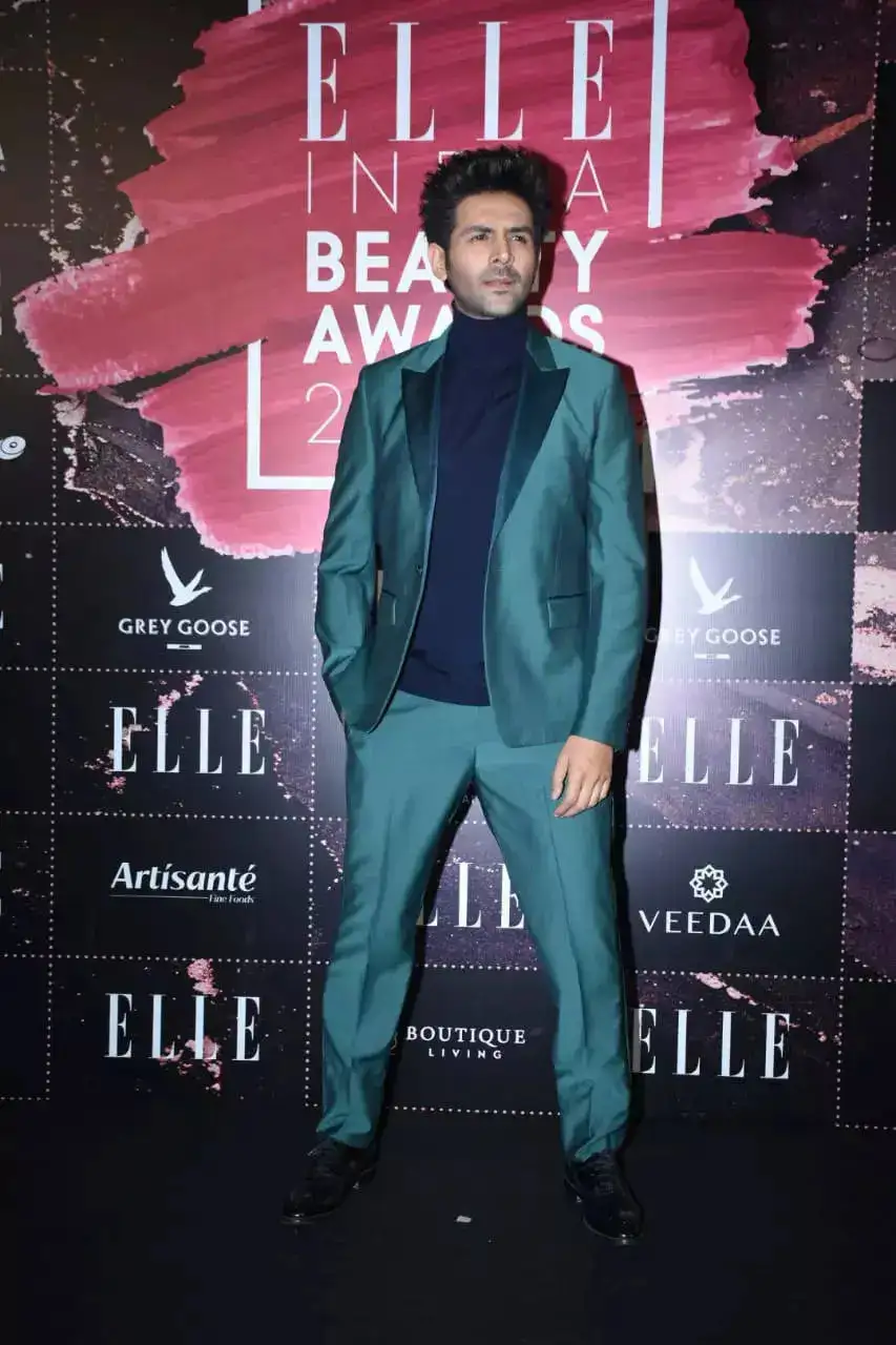 kartik aaryan.