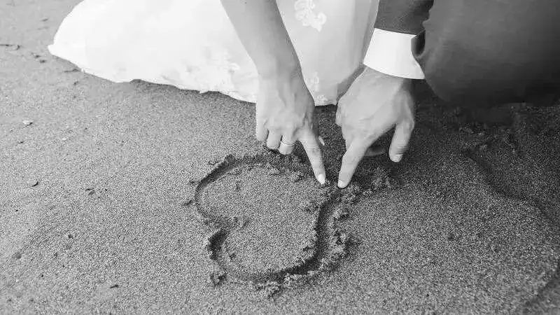 writing with the sand