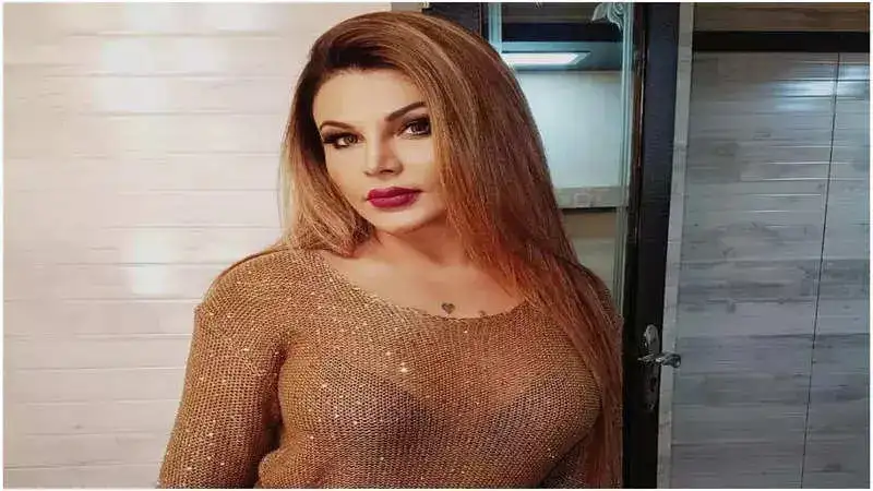 Rakhi Sawant had THIS to say about Priyanka Chopra’s comments on leaving Bollywood