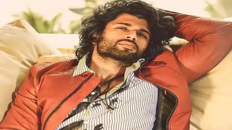 The owner of Maratha Mandir calls Vijay Deverakonda "Anaconda" for this remark on the boycott trend