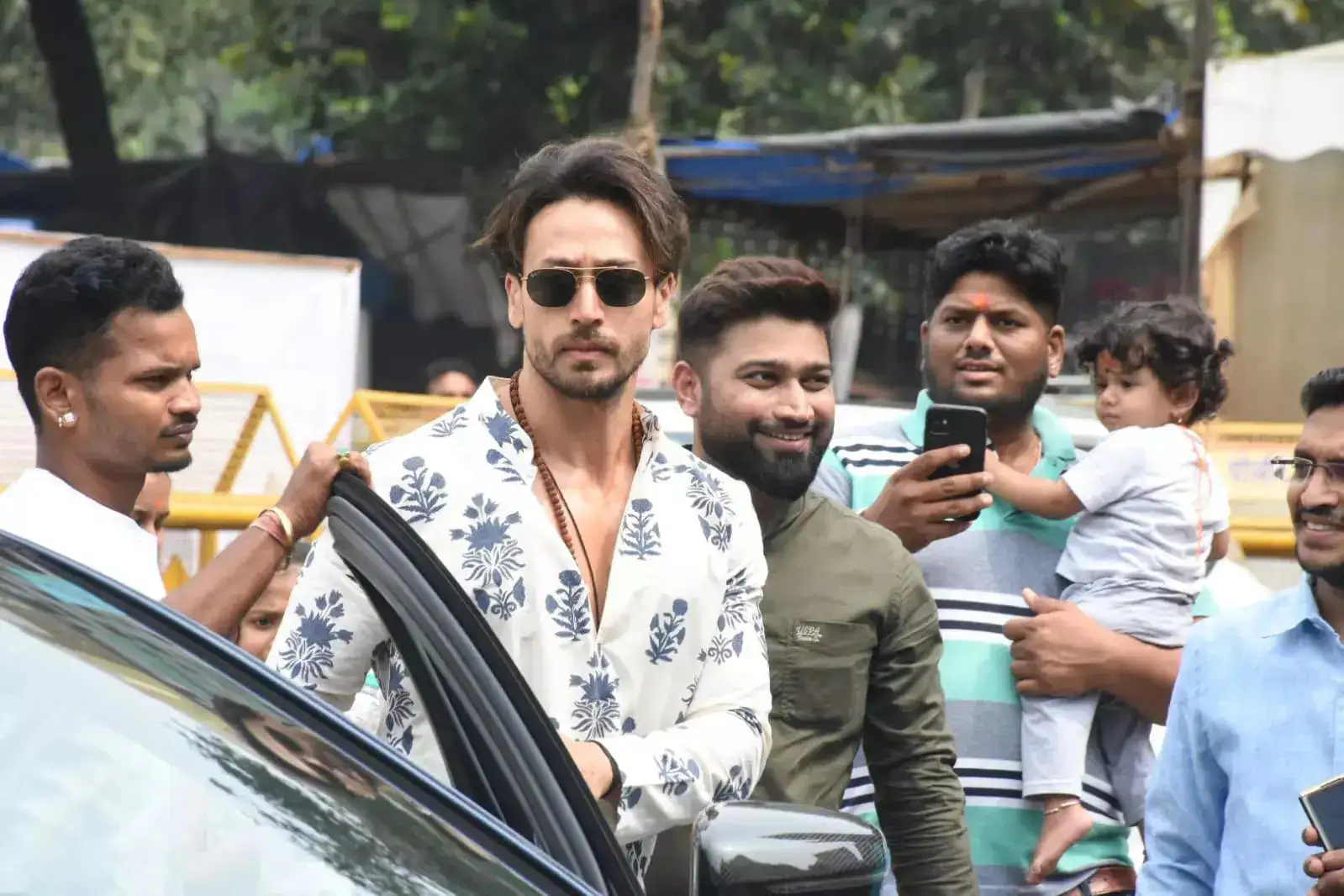 Tiger Shroff at Siddhivinayak Temple post the release of 'Ganapath'