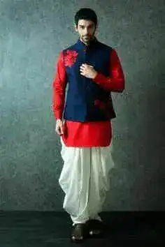 Men's traditional attire