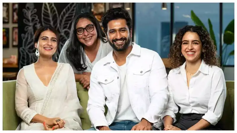 Vicky Kaushal as Sam Bahadur dazzles Sanya Malhotra on set