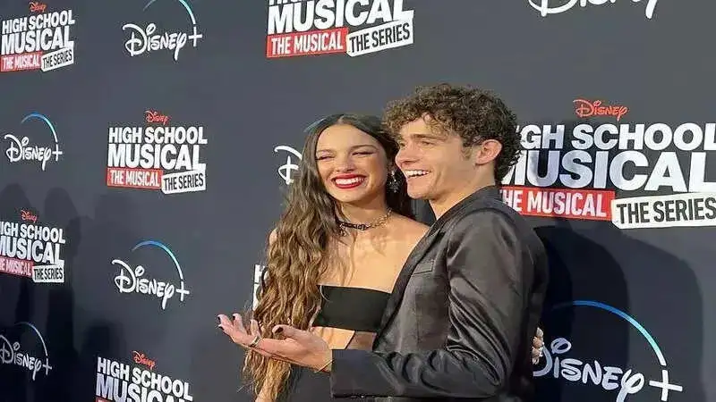 Olivia Rodrigo and Joshua Bassett reunite at the primer of the High School Musical series, season 3