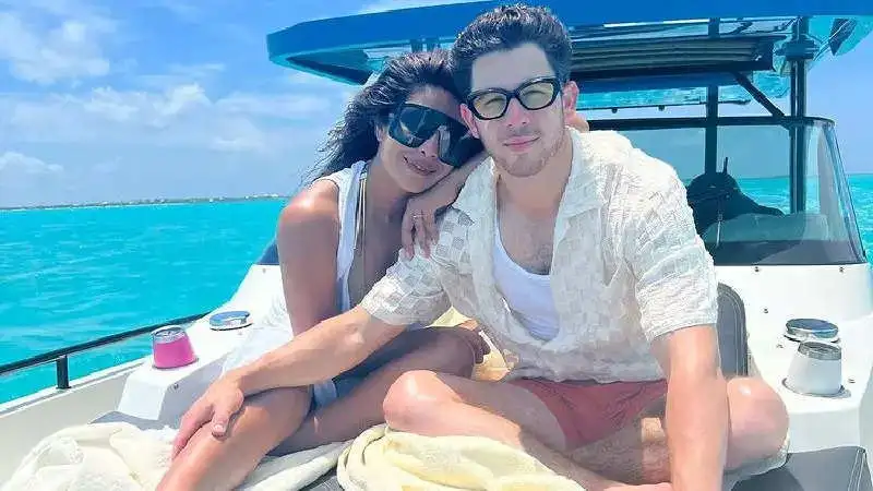 Nick Jonas and Priyanka Chopra take a road trip across Los Angeles. Video inside!