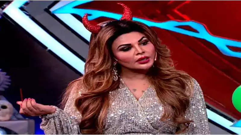 Rakhi Sawant DID NOT file a complaint against her beau Adil Khan. Mirchi Plus Exclusive!