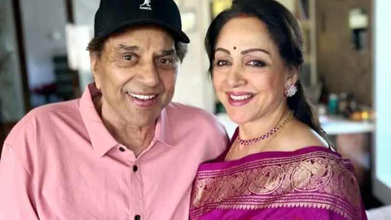 Hema Malini thanks fans for wishing her and husband Dharmendra on their 43rd anniversary