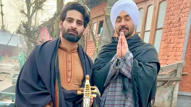 Diljit Dosanjh jams with Kashmiri rabab player Adnan Manzoor; watch