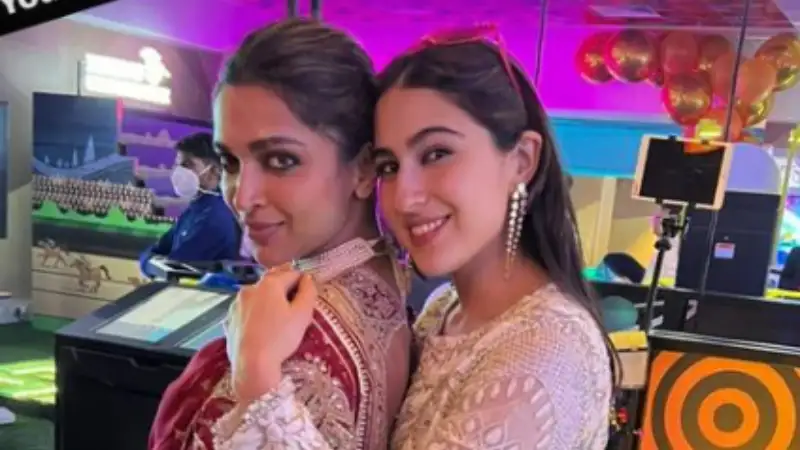 Sara Ali Khan shares adorable picture with Deepika Padukone ahead of Pathaan release, showers praises