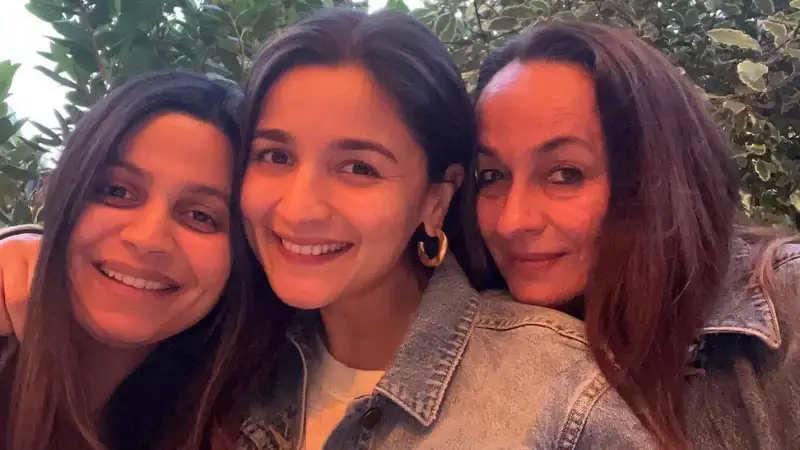 Mom-to-be Alia Bhatt shares unseen pic with mom Soni, sister Shaheen, calls it 'appreciation post'