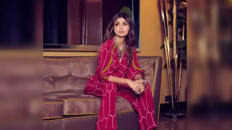 Wednesday Wisdom: Bring peace with Shilpa Shetty’s perfect note