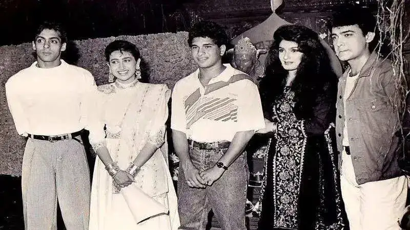 The cult classic comedy film ‘Andaz Apna Apna’ turns 28 today; Raveena shares old pictures of the cast