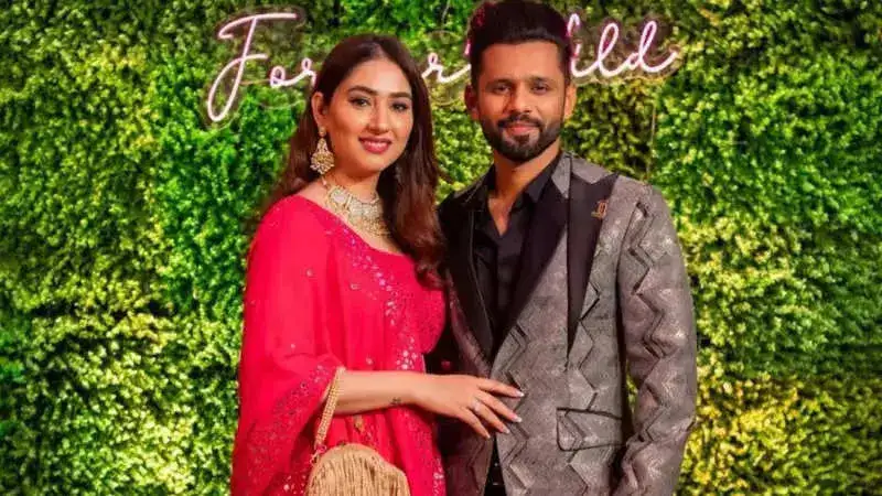 Singer Rahul Vaidya’s cute video with wife Disha Parmar will make you fall in love with them even more!