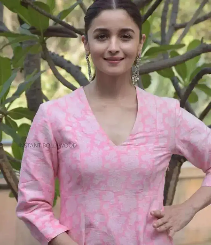 alia in v-neck