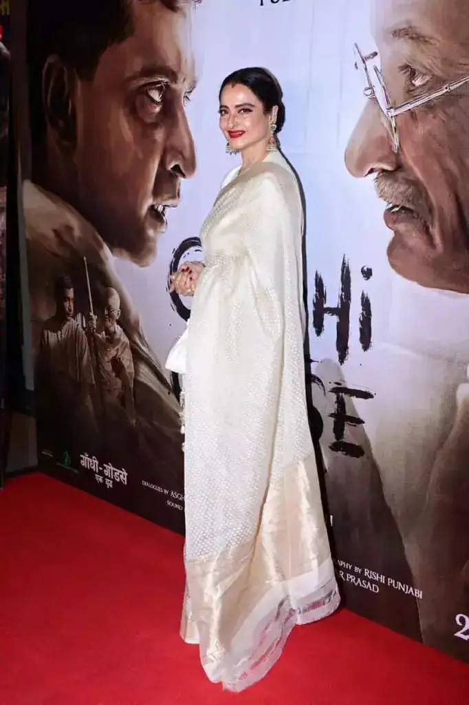 rekha at gandhi godse