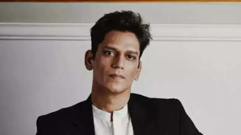 Vijay Varma says 'hello beta ji' and gives a hilarious spin to UK PM Rishi Sunak's video