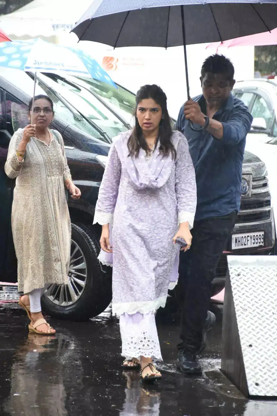 Bhumi Pednekar at Siddhivinayak