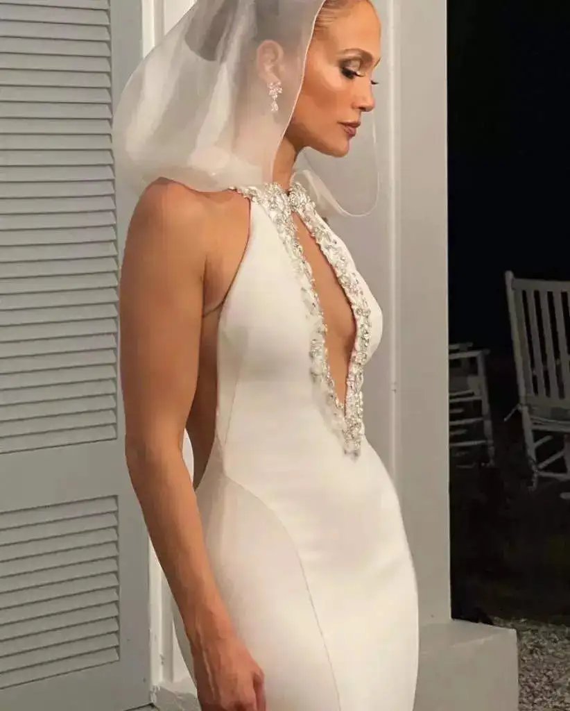 JLo wedding2.