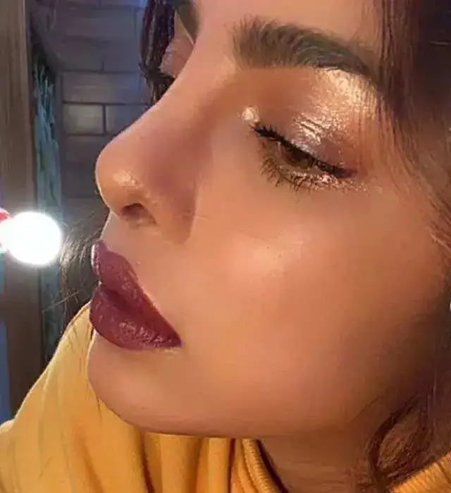 highlight the inner corner of eye