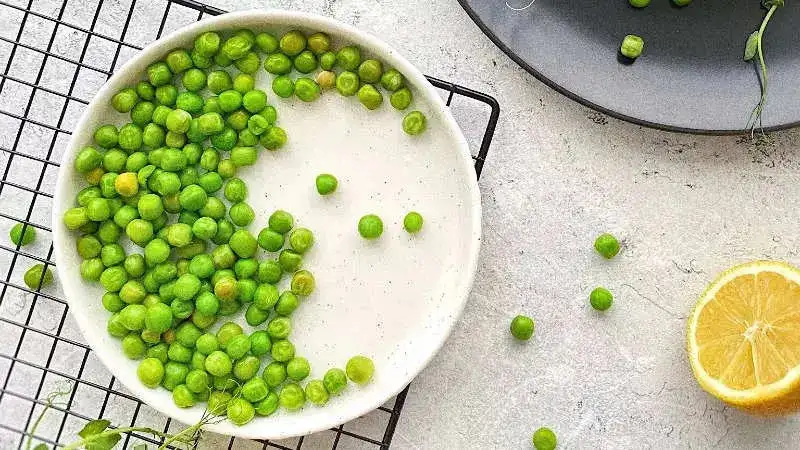 peas unsplash