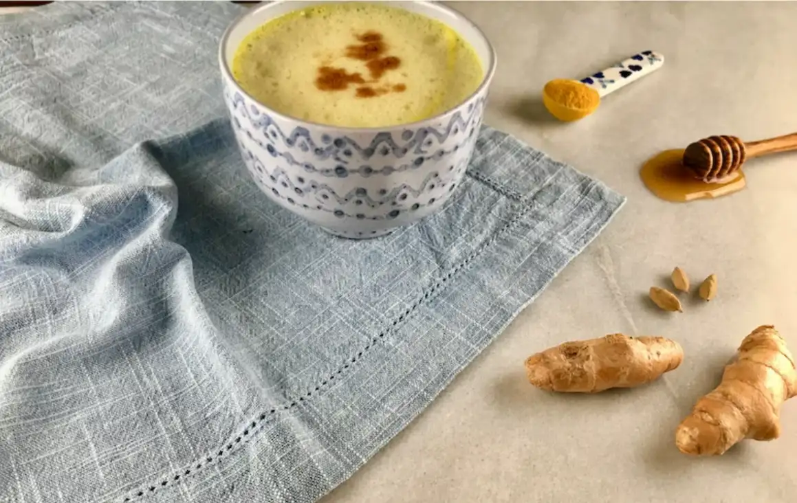 Turmeric latte drink