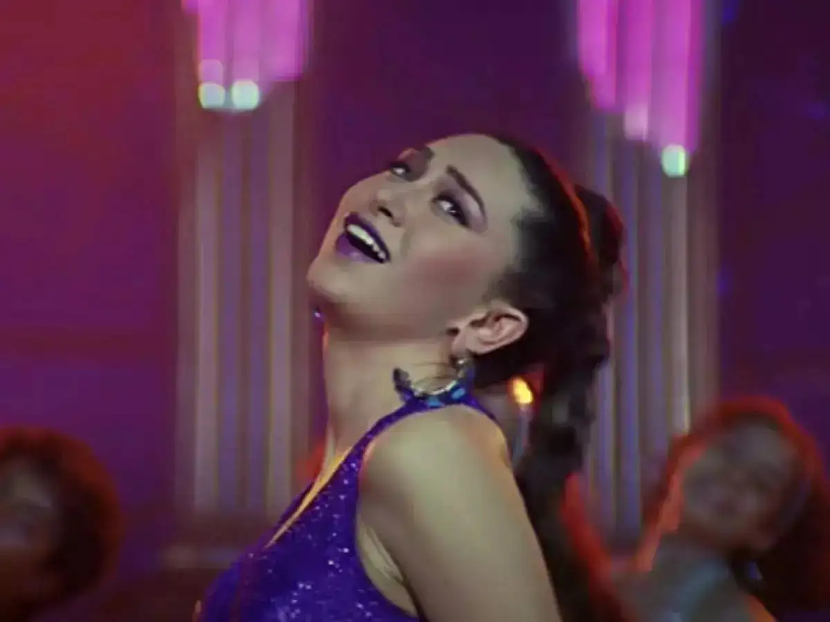 karishma kapoor in le gayi le gayi