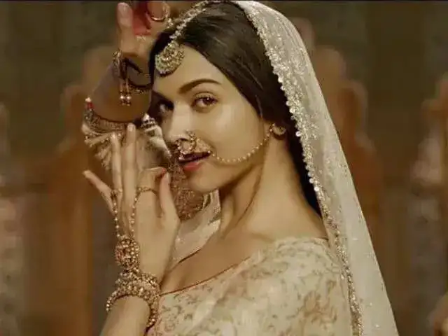 deepika_640x480_71492254988