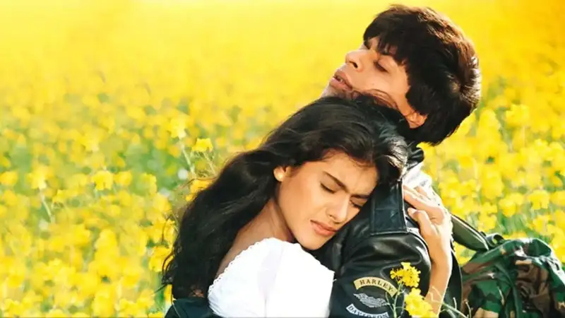 5 SRK Songs That Had Us Swooning Over Him