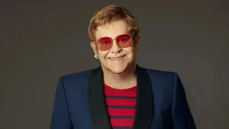 Sir Elton John loses his eyesight