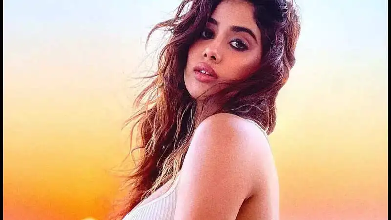 Janhvi Kapoor impresses Netizens with her dance moves on Rekha’s hit track ‘Dil Cheez Kya Hai’