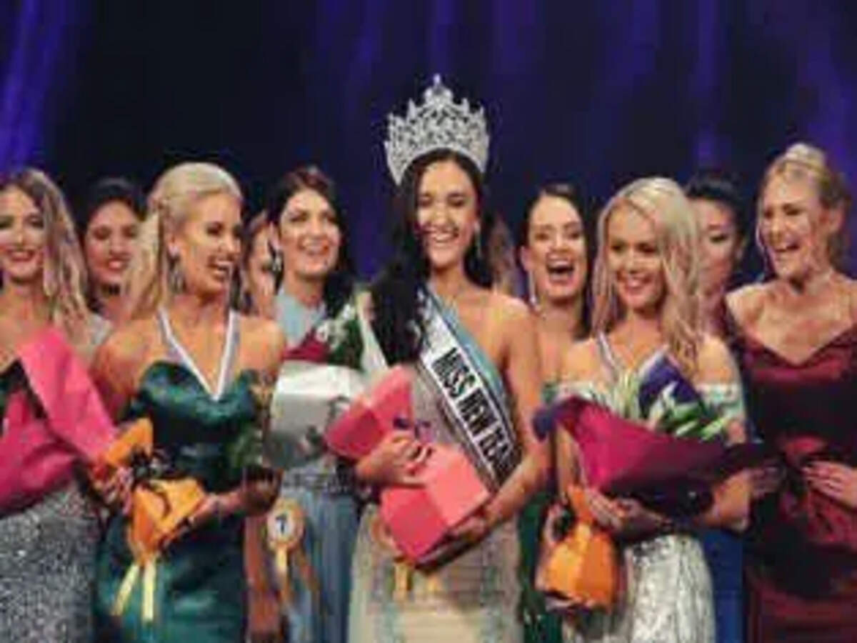 Annie Evans crowned Miss World New Zealand 2017